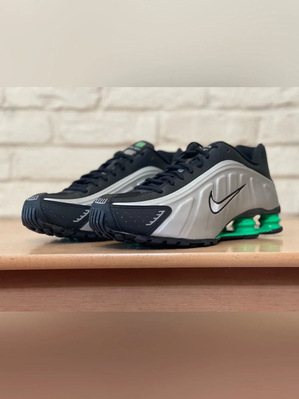 Nike shox r4